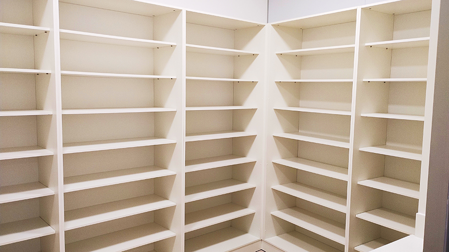 Prateleiras Modulares em Canto