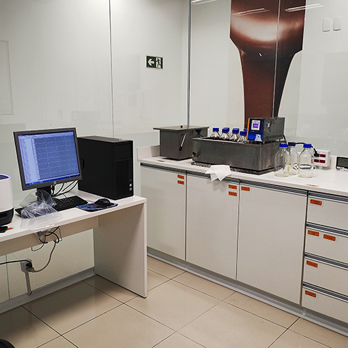 Bancada com Sistema de Análises e Gavetas