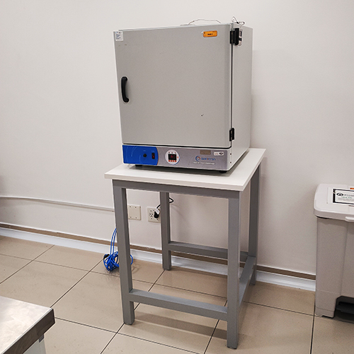 Estufa para secagem em bancada técnica
