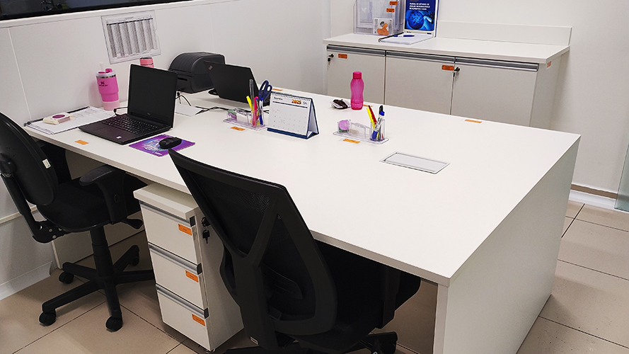 Estação dupla de trabalho