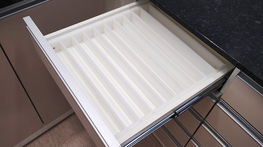 Interior de Gaveta com Divisórias Organizacionais